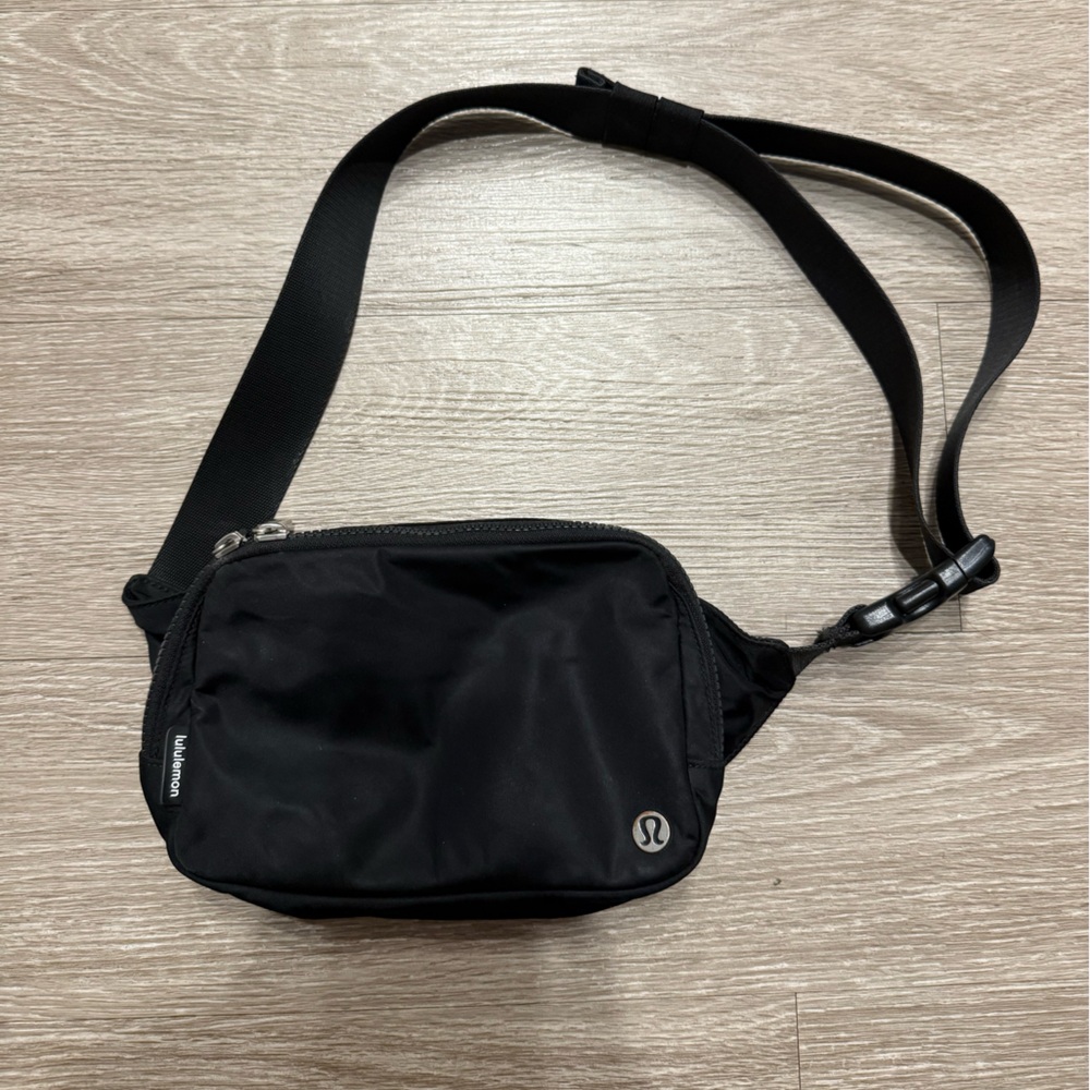 Lululemon Black Bag